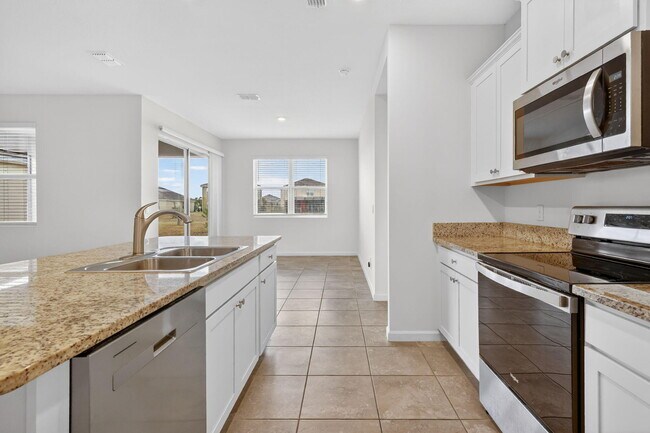 Building Photo - 10552 SW Toren Wy