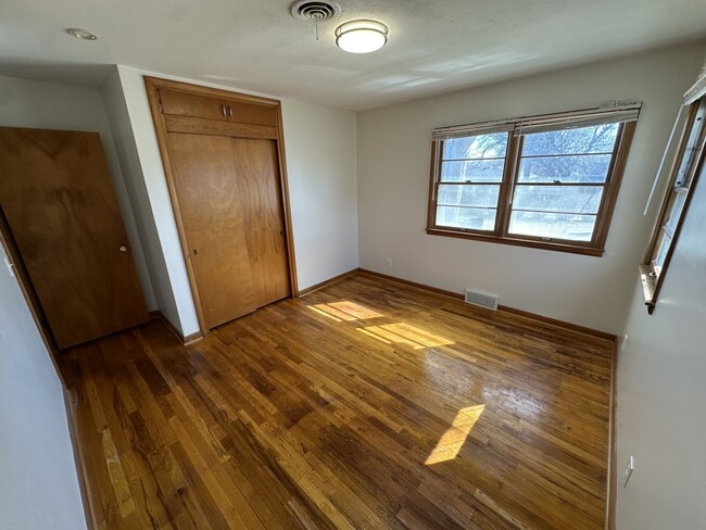 Building Photo - 308 W 33rd St