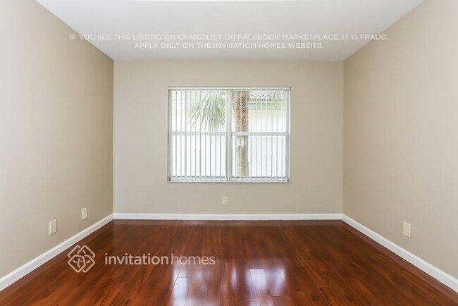 Building Photo - 10642 NW 1st Ct