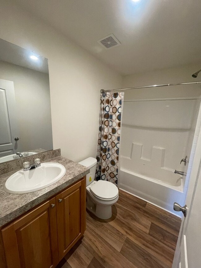 Building Photo - Home with a View! *MOVE IN SPECIAL*