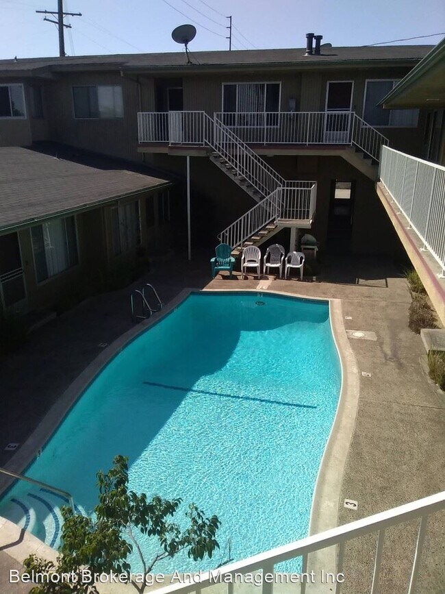 Building Photo - 445 Ximeno Ave