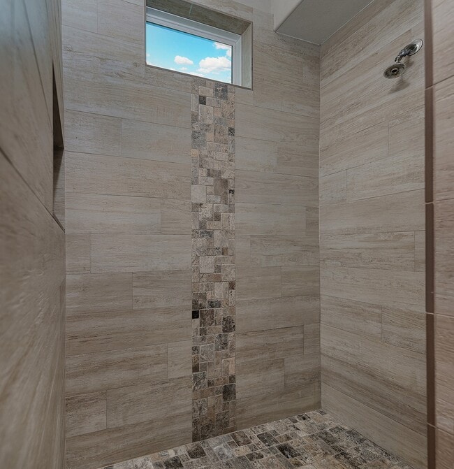 Building Photo - 16407 Wagon Wheel Rd