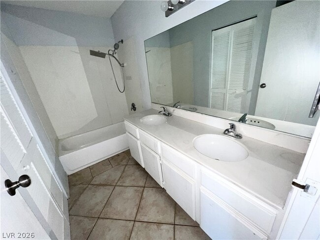 Building Photo - 5096 Spencer St