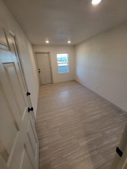 Building Photo - 2417 Castroville Rd