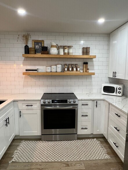 Building Photo - 50 Emerald Woods Dr