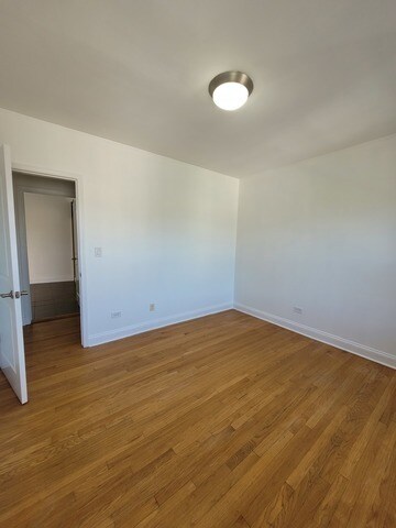 Building Photo - 2061 W Fargo Ave