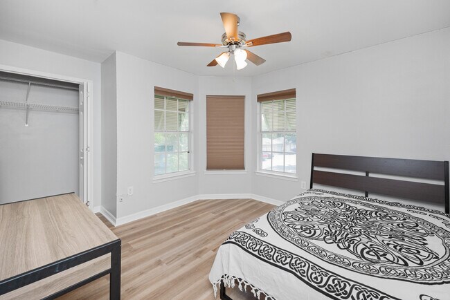 Bedroom 2 - 3591 Kernan Blvd S