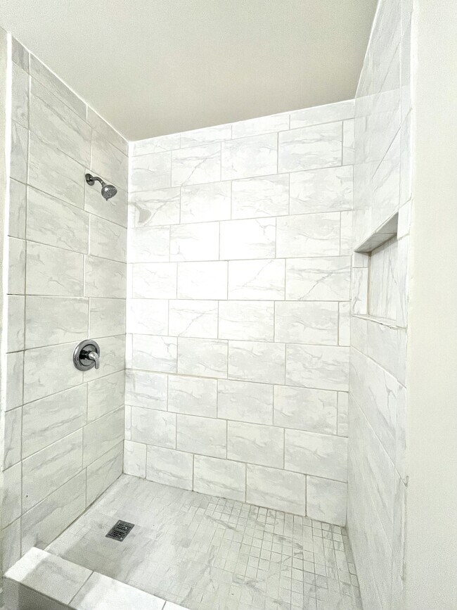 Building Photo - 97 Pecan St