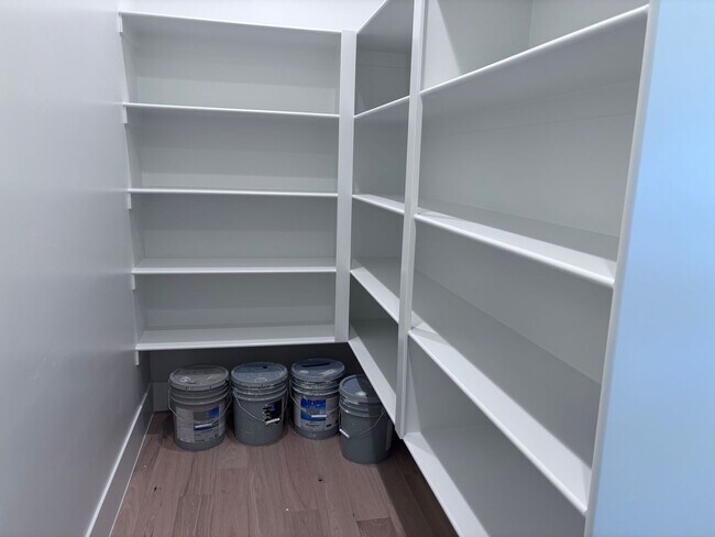 Building Photo - Beautiful 5 bed 4 bath home in Desert Canyon