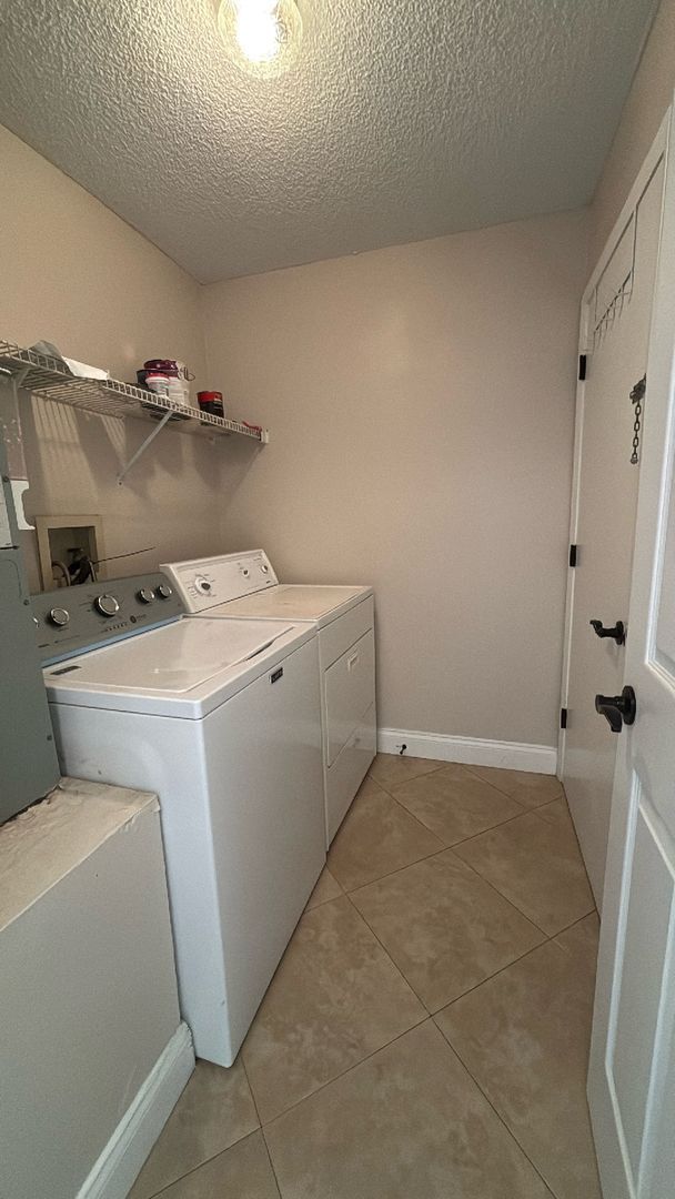 Building Photo - 1019 Brielle Ave