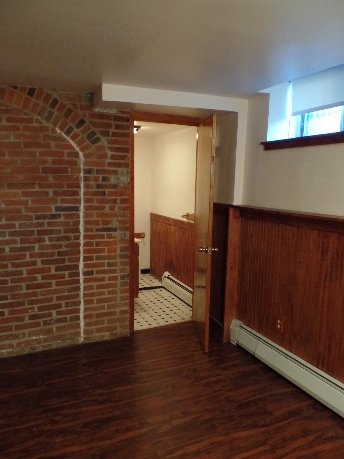 Building Photo - 1600 Bolton St