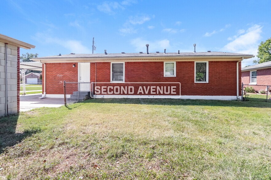 Building Photo - 7215 Earl Dr