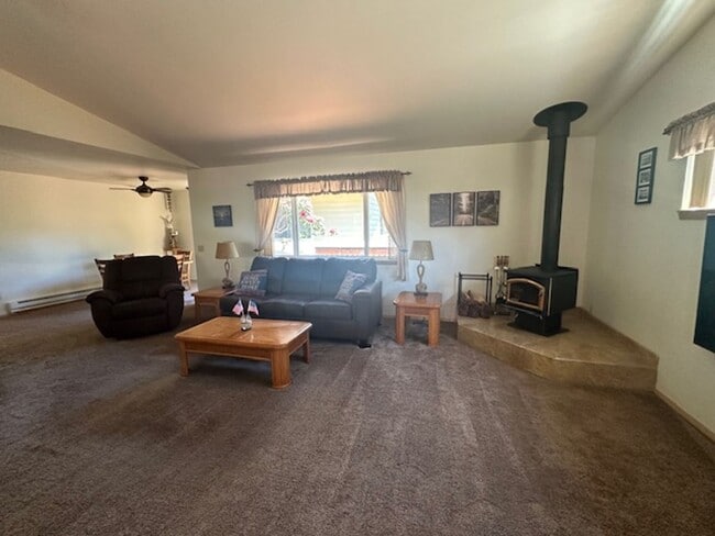 Building Photo - 1476 Glenwood Dr