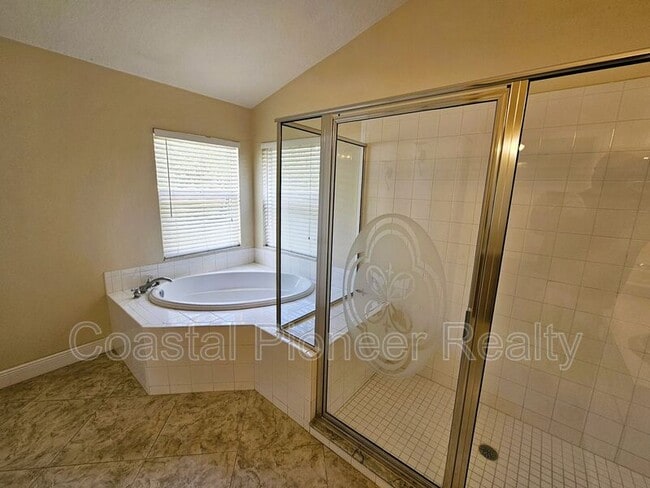 Building Photo - 19317 Seacove Dr