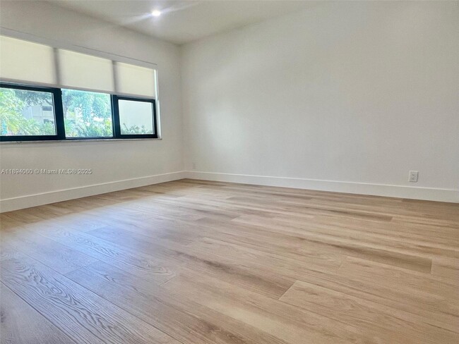 Building Photo - 1000 River Reach Dr