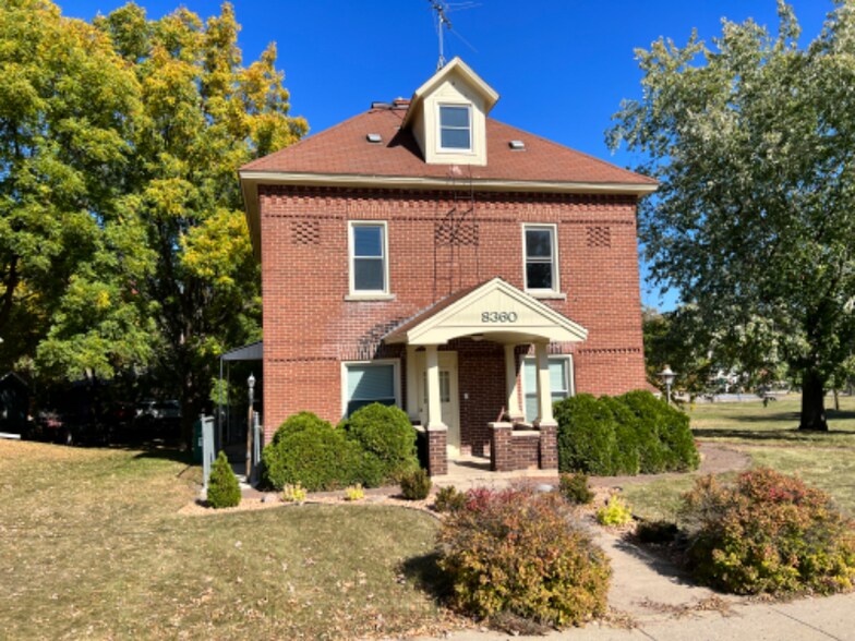 Primary Photo - 8360 Bridge St