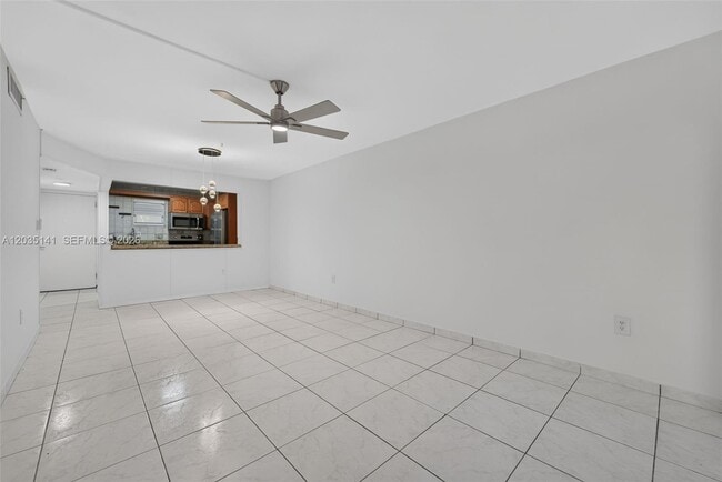 Building Photo - 10300 Coral Wy