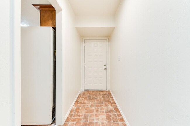Building Photo - 5911 NW 30th St