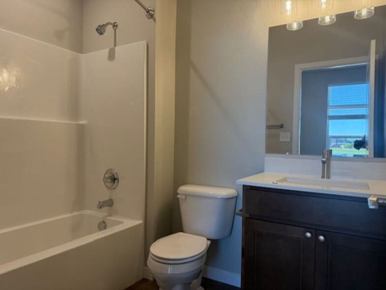 Building Photo - 1920 Howling Moon Way