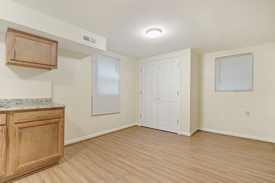 Building Photo - 9085 Autoville Dr