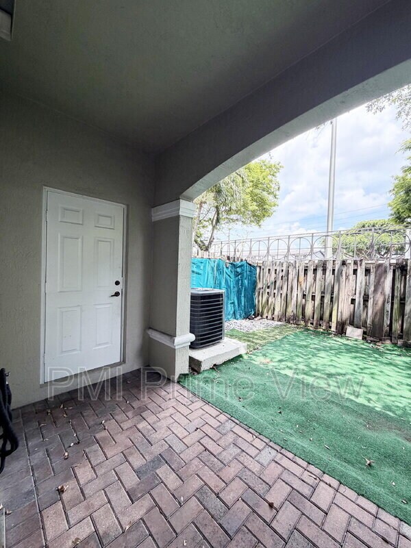 Building Photo - 15269 SW 88th Terrace