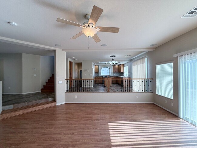 Building Photo - Well-Maintained 2-Story Home with Function...