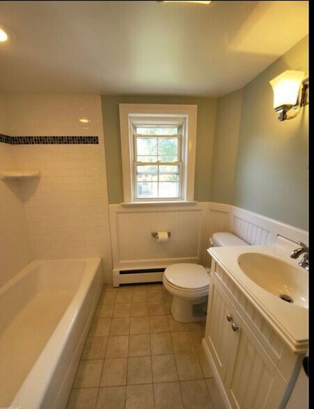 Building Photo - 73 Turner Rd