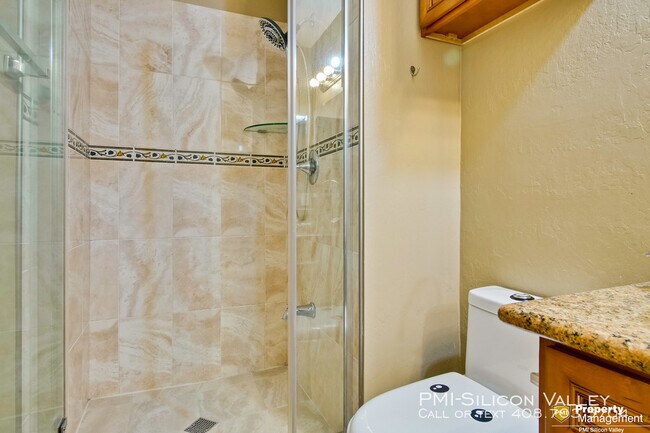 Building Photo - 520 S Cascade Terrace