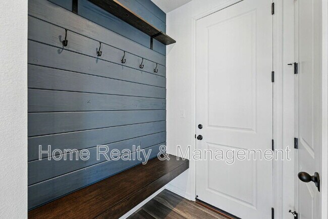 Building Photo - 9364 E 105th Ave