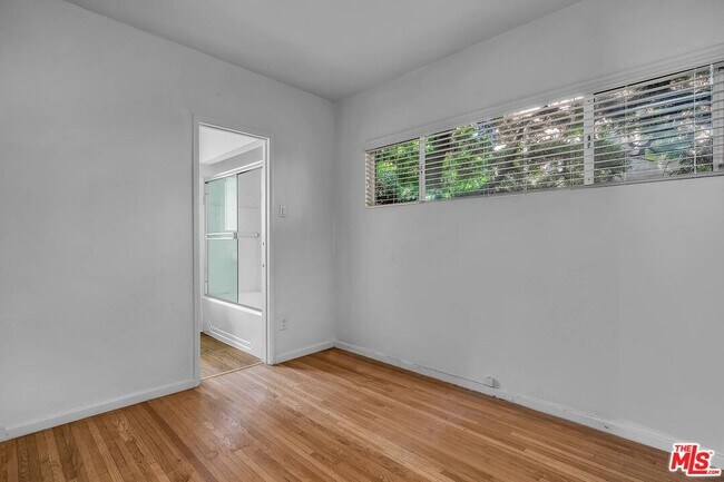 Building Photo - 325 S El Camino Dr