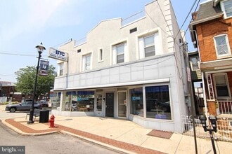 Building Photo - 135 W 4th St