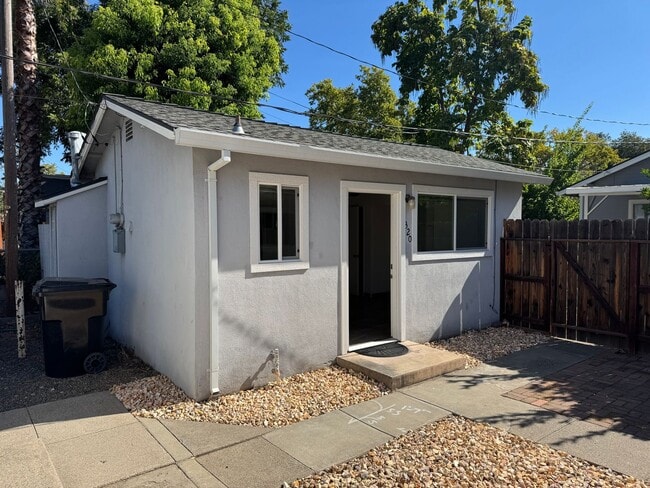 Primary Photo - STUDIO APARTMENT WITH KITCHEN & BATHROOM A...