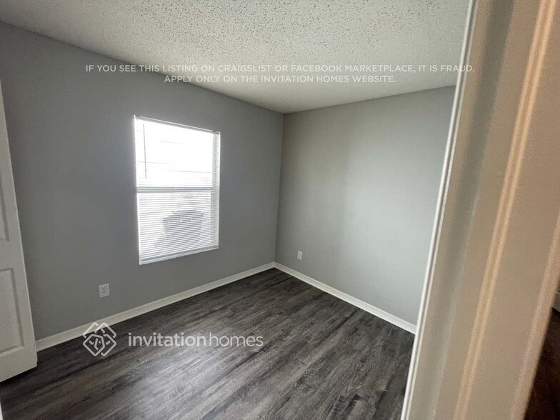 Building Photo - 4413 Longshore Dr