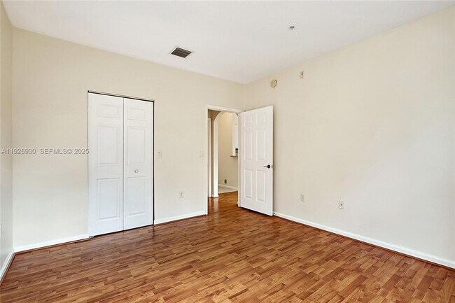 Building Photo - 4600 SW 160th Ave