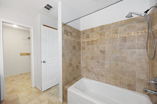 Building Photo - 2209 Stirrup Dr