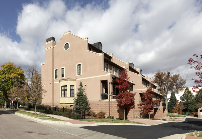 Building Photo - Residences At The Broadmoor