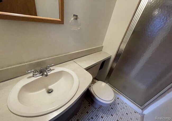 Building Photo - 34660 MacDonald Dr