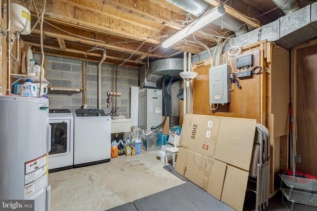 Building Photo - 2990 Borge St