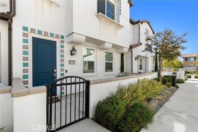 Building Photo - 30365 Town Square Dr
