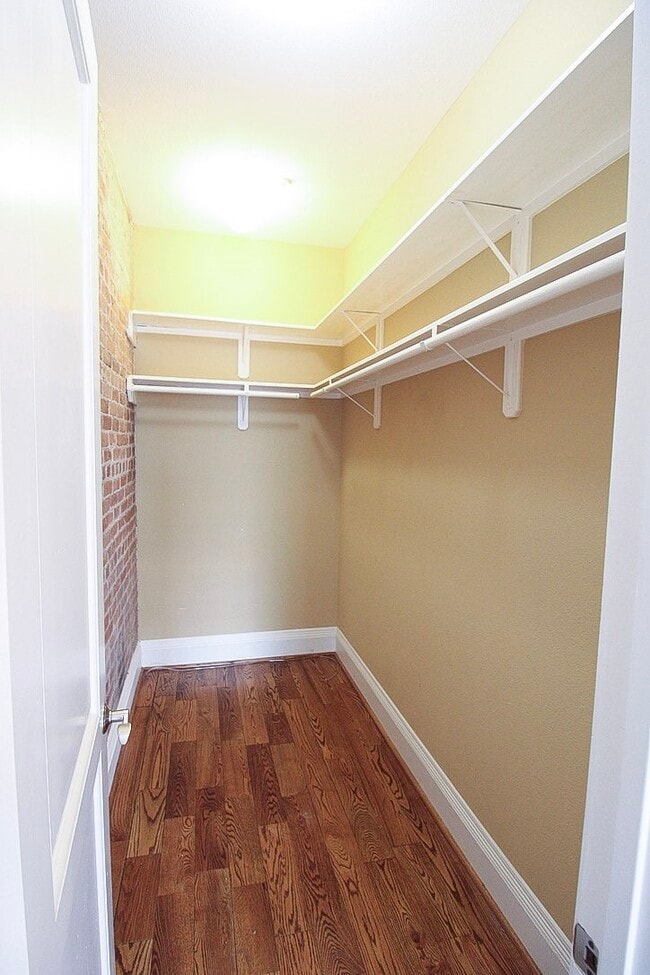 Building Photo - 2207 Postoffice St