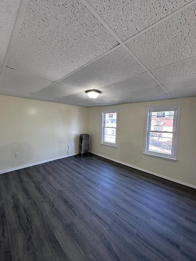 Building Photo - 153 Vine St