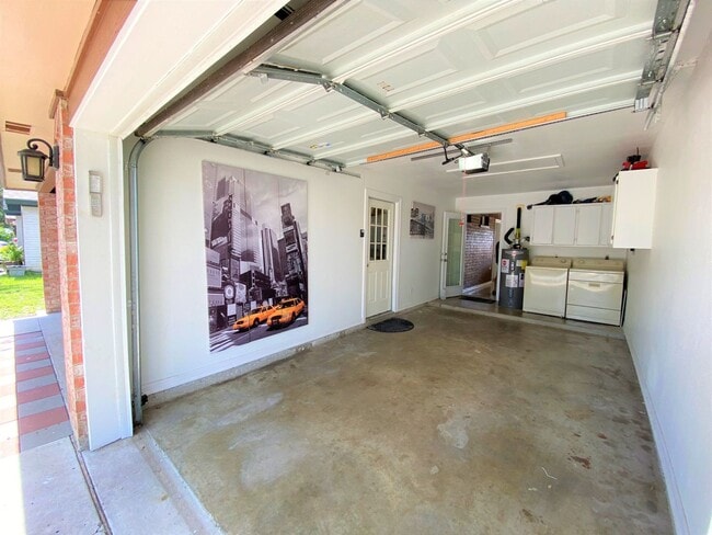 Building Photo - 3Bed/2 Bath Well kept and Upgraded! ( Mcallen TX )