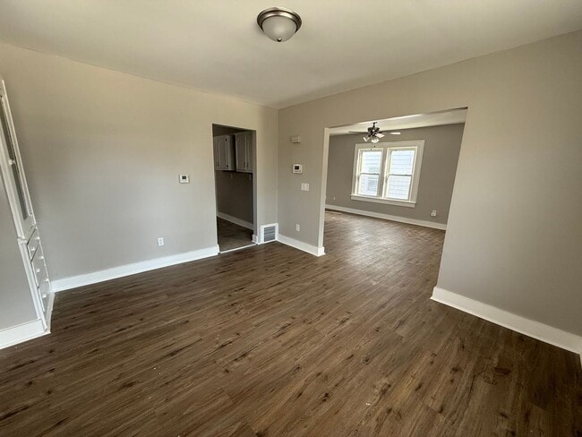 Building Photo - 4503 E 126th St