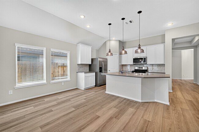 Building Photo - 8915 Field Daisy Ct