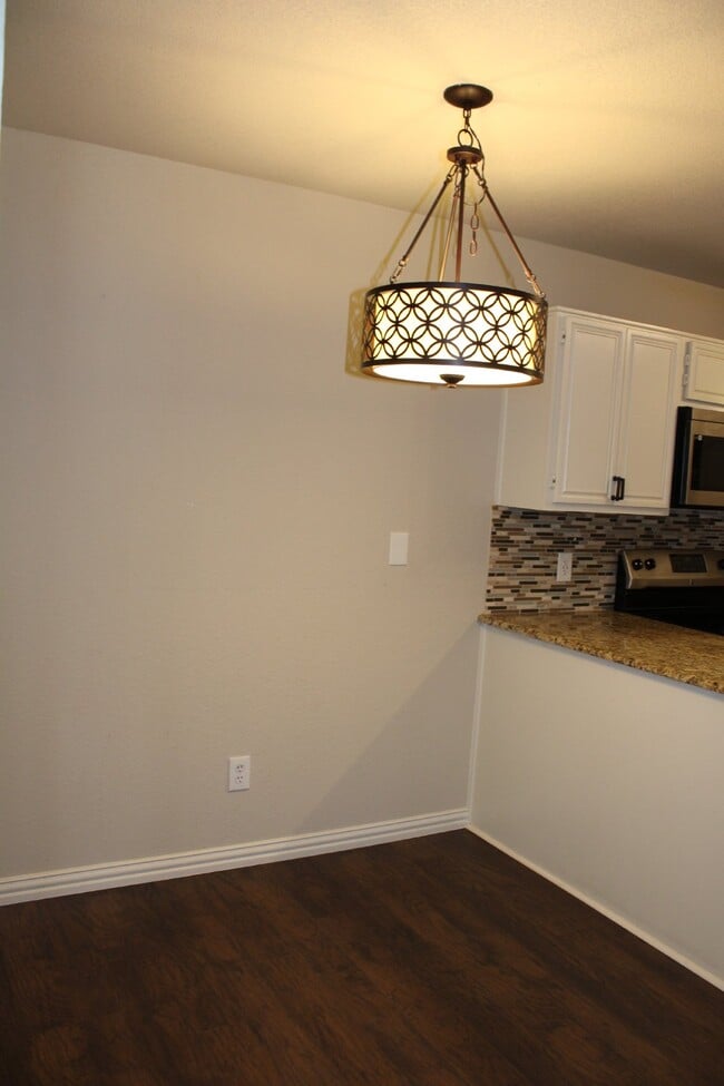Building Photo - 3133 Walingford Dr