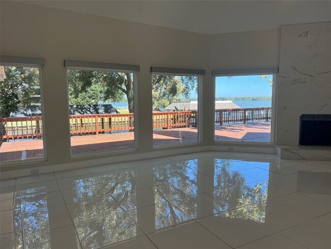 Building Photo - 8311 Amber Cove Dr