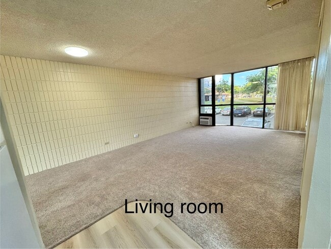 Building Photo - Charming 2 bedroom, 2 bathroom, 1 covered ...