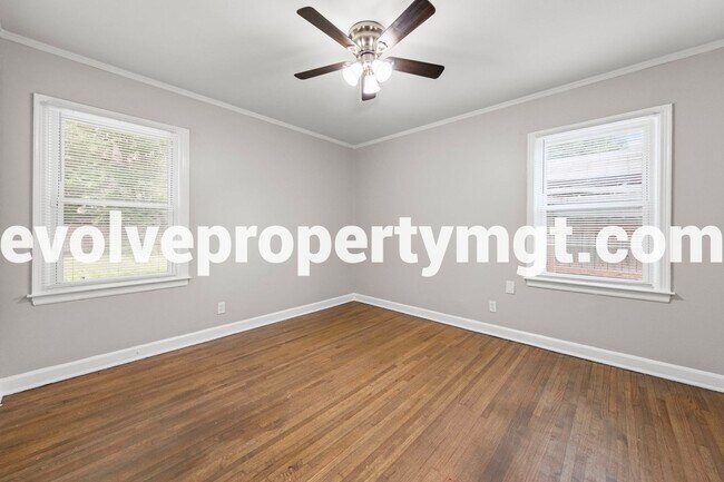 Building Photo - Charming Newly Renovated Home in East Memp...