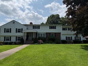 Building Photo - 16 Indian Rock Dr