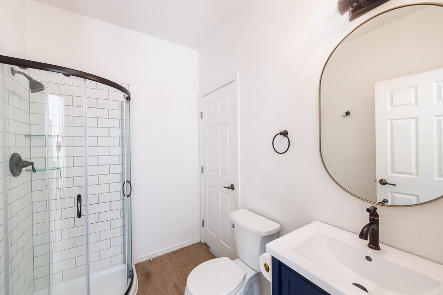 Bathroom 2 - 102 Pine Leaf Ln